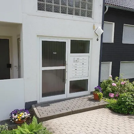 Günninghauser Straße 6 - 4 *