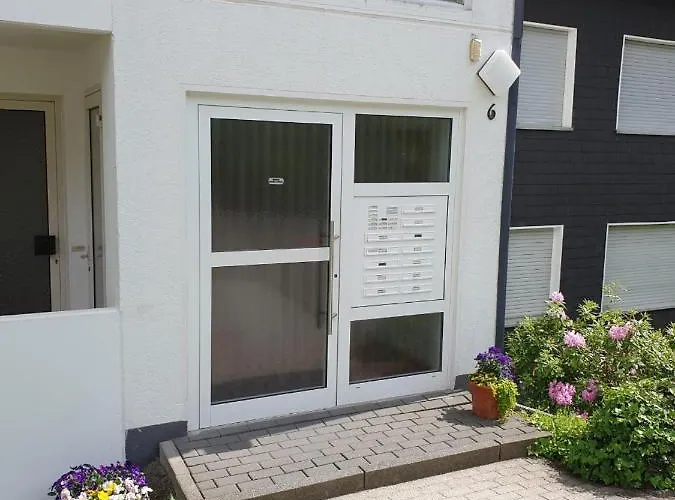 Guenninghauser Strasse 6 - 4 *